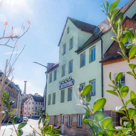 Haus99 Budget Pension & Apartments Фюрт Экстерьер фото