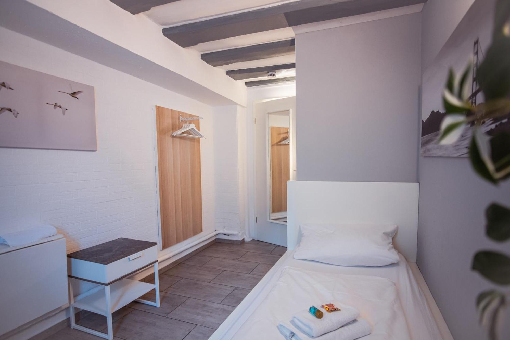 Haus99 Budget Pension & Apartments Фюрт Экстерьер фото