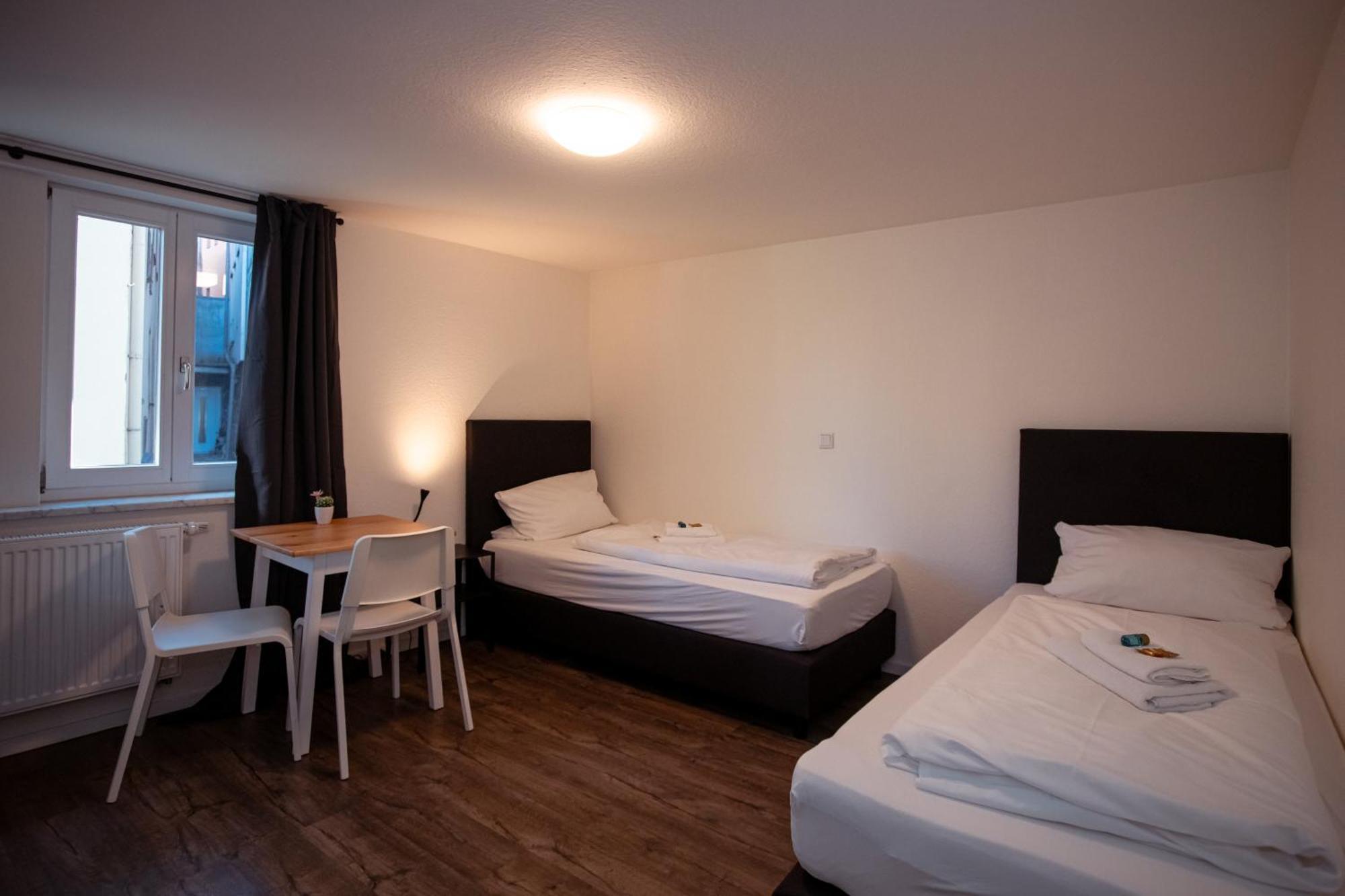 Haus99 Budget Pension & Apartments Фюрт Экстерьер фото